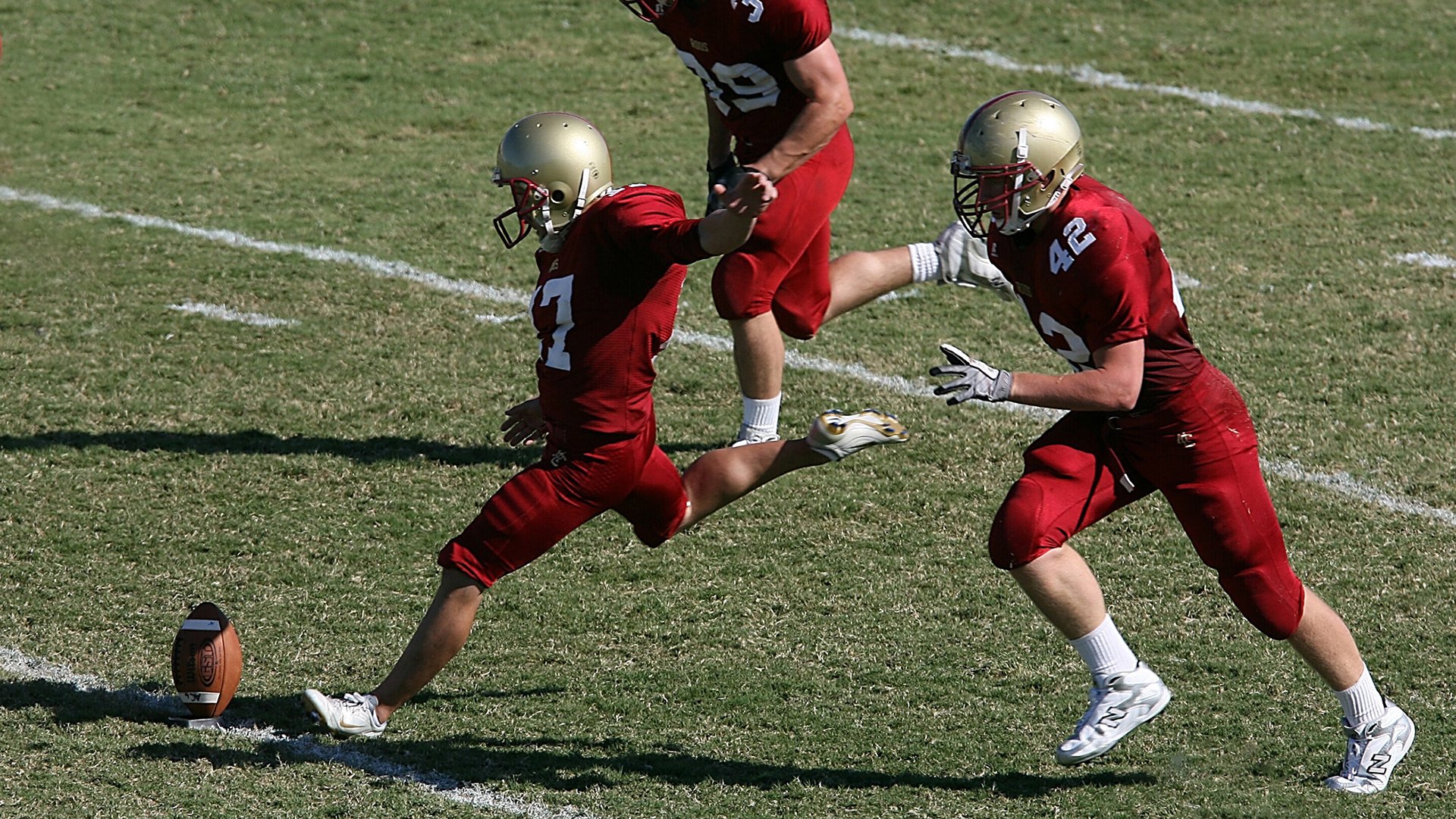 波兰主场大胜北爱尔兰，晋级优势凸显，波兰队赢了吗